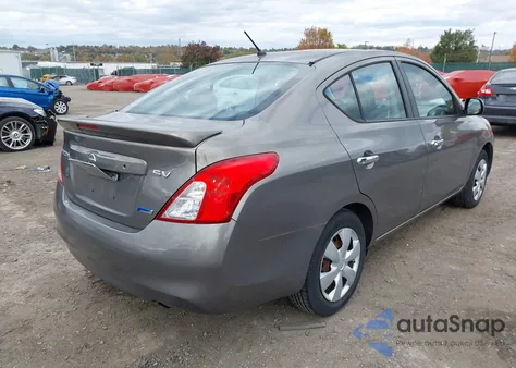 2013 Nissan Versa 1.6 Sv z USA, uszkodzony, nr VIN 3N1CN7AP9DL874460